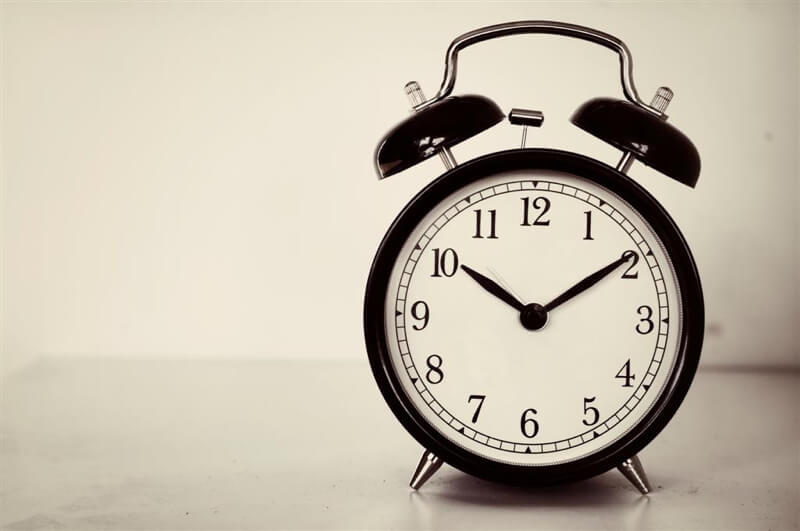 black and white clock