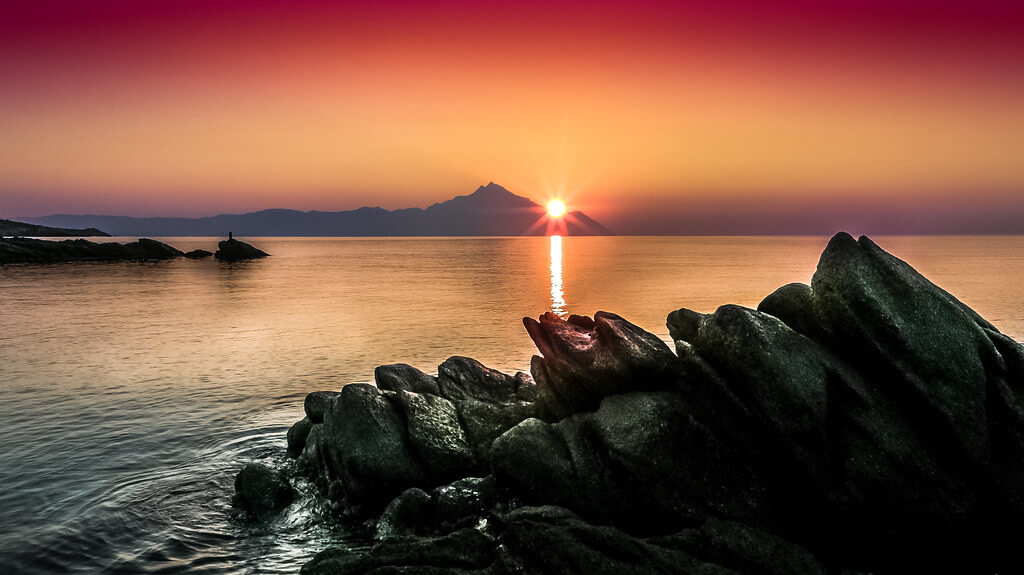 ✓ Елена Пејчинова - sunset Mount Athos