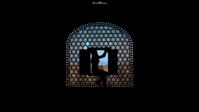 Kunal Khurana window silhouette